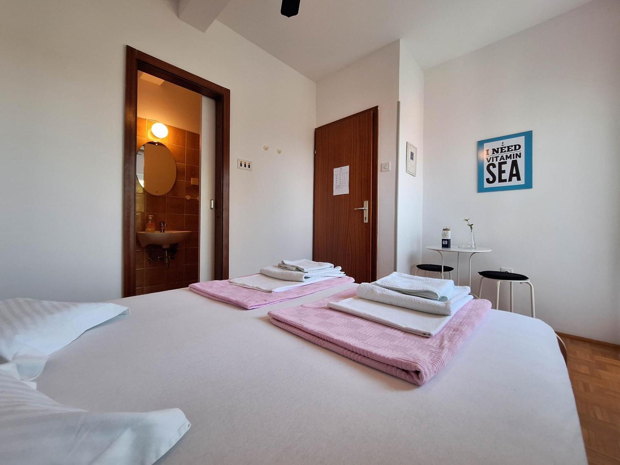 Rooms Sofija Selce Eksteriør billede