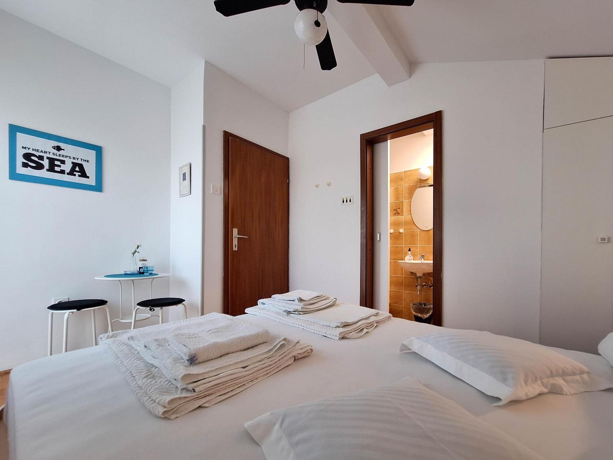 Rooms Sofija Selce Eksteriør billede