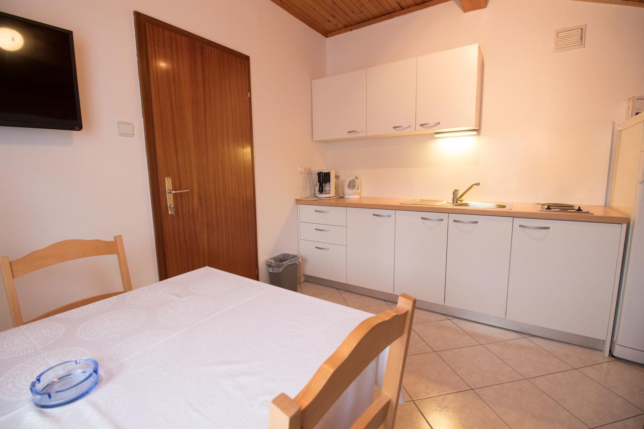 Rooms Sofija Selce Eksteriør billede