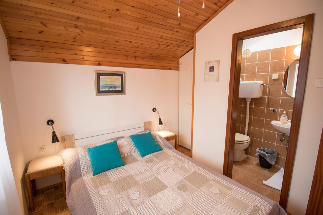 Rooms Sofija Selce Eksteriør billede